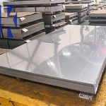 لوح أو صفيحة من الفولاذ المقاوم للصدأ المصقول